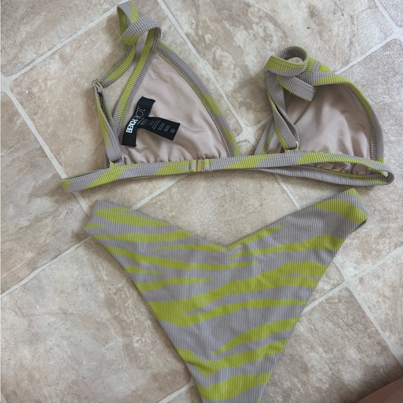 Beach Riot Bikini - Picture 2 of 2